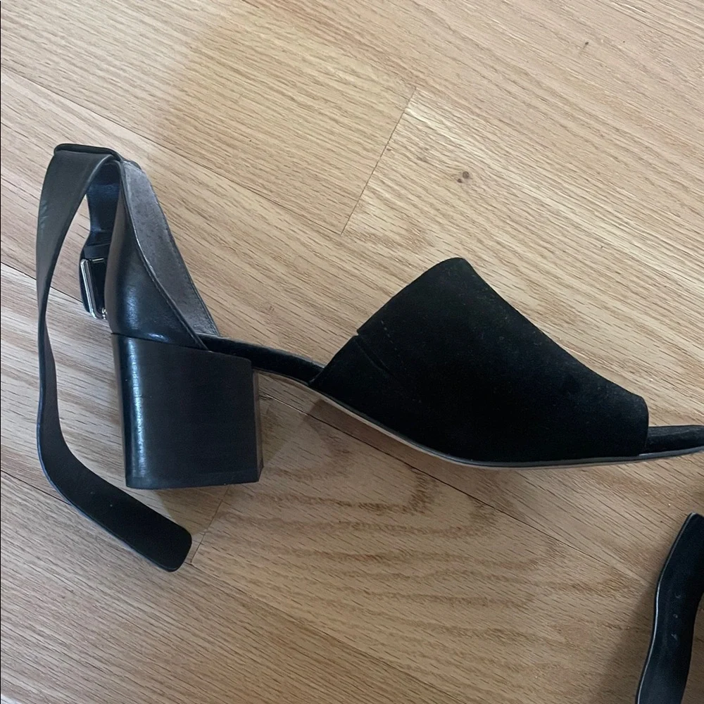 Black sandals - Marc Fisher Black Suede Mules size 7.5 - Picture 2 of 7